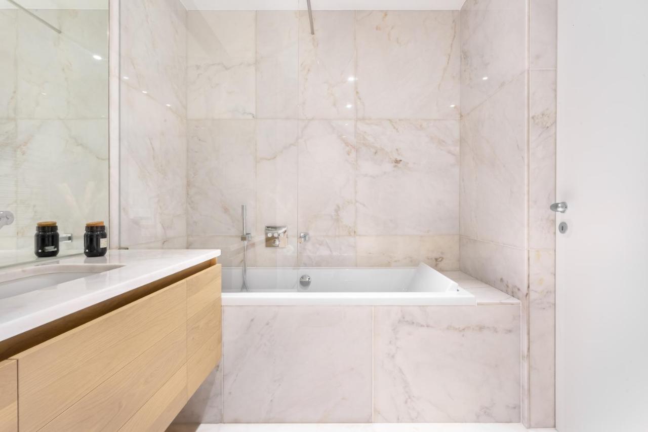 Joivy Elegant 1-Br Apartment In Perfect Centre Lisbon Exterior photo